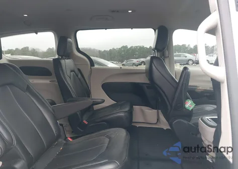 2023 Chrysler Pacifica Touring L z USA, uszkodzony, nr VIN 2C4RC1BG8PR522079